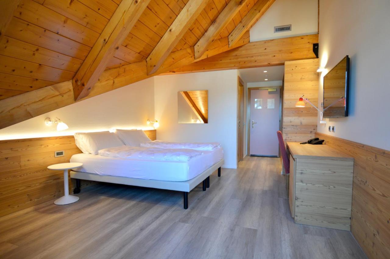 Alpholiday Dolomiti Wellness & Family Hotel Dimaro Pokoj fotografie