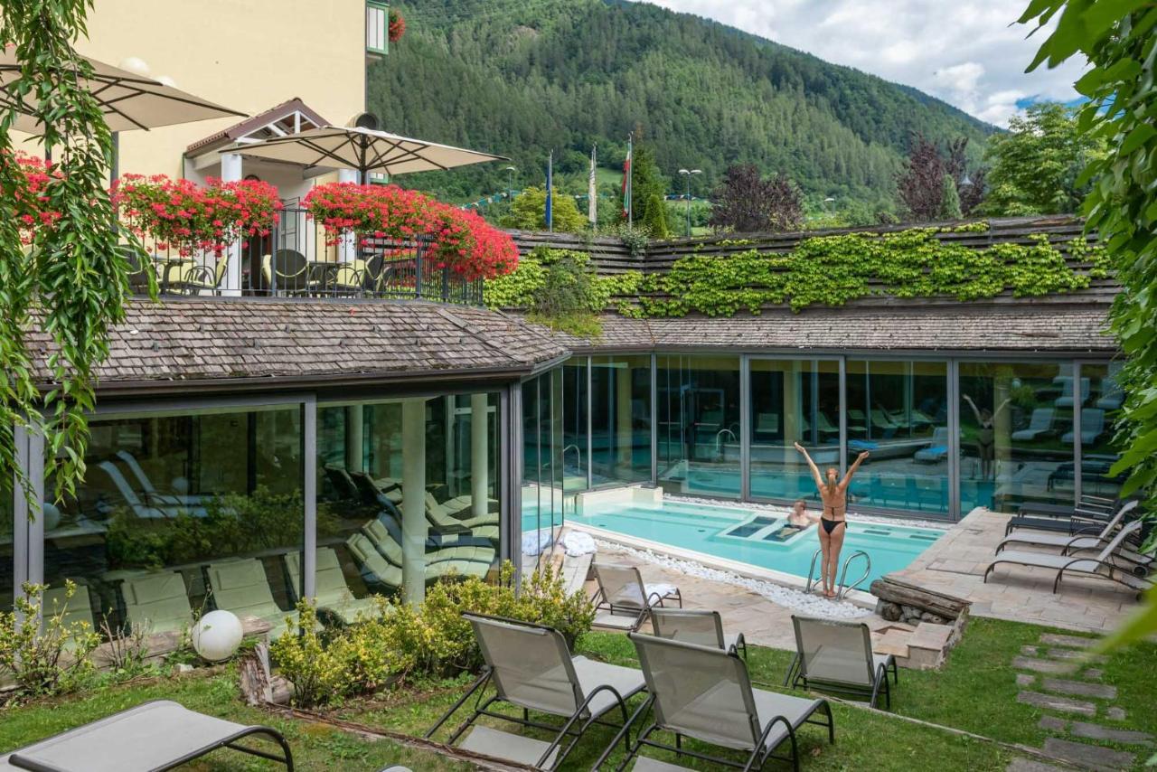 Alpholiday Dolomiti Wellness & Family Hotel Dimaro Exteriér fotografie