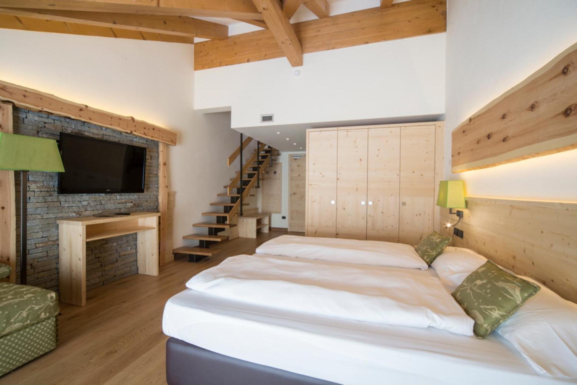 Alpholiday Dolomiti Wellness & Family Hotel Dimaro Pokoj fotografie
