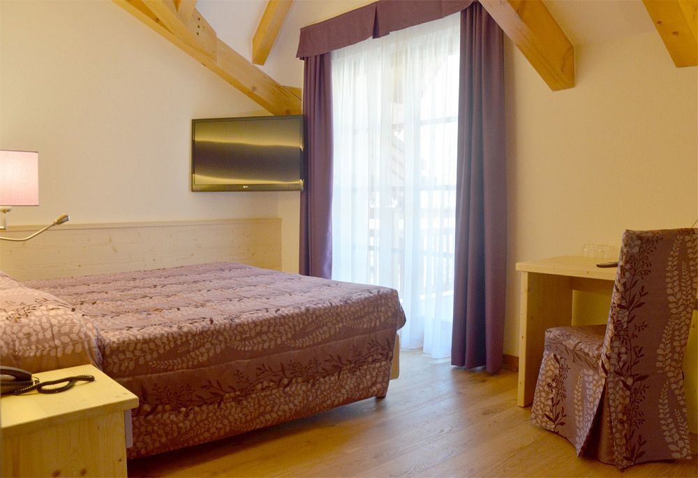 Alpholiday Dolomiti Wellness & Family Hotel Dimaro Exteriér fotografie