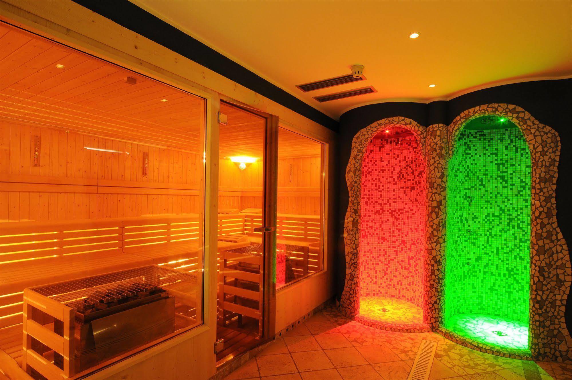 Alpholiday Dolomiti Wellness & Family Hotel Dimaro Zařízení fotografie