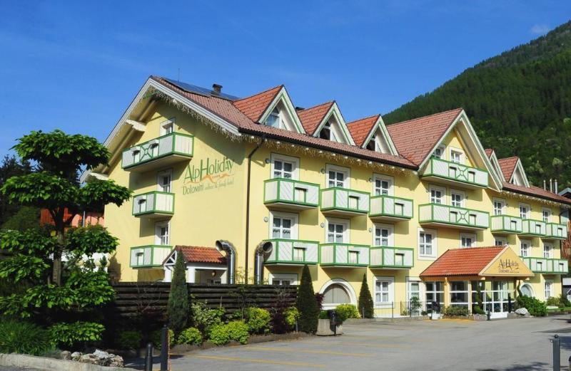 Alpholiday Dolomiti Wellness & Family Hotel Dimaro Exteriér fotografie