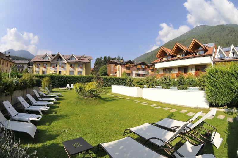 Alpholiday Dolomiti Wellness & Family Hotel Dimaro Exteriér fotografie